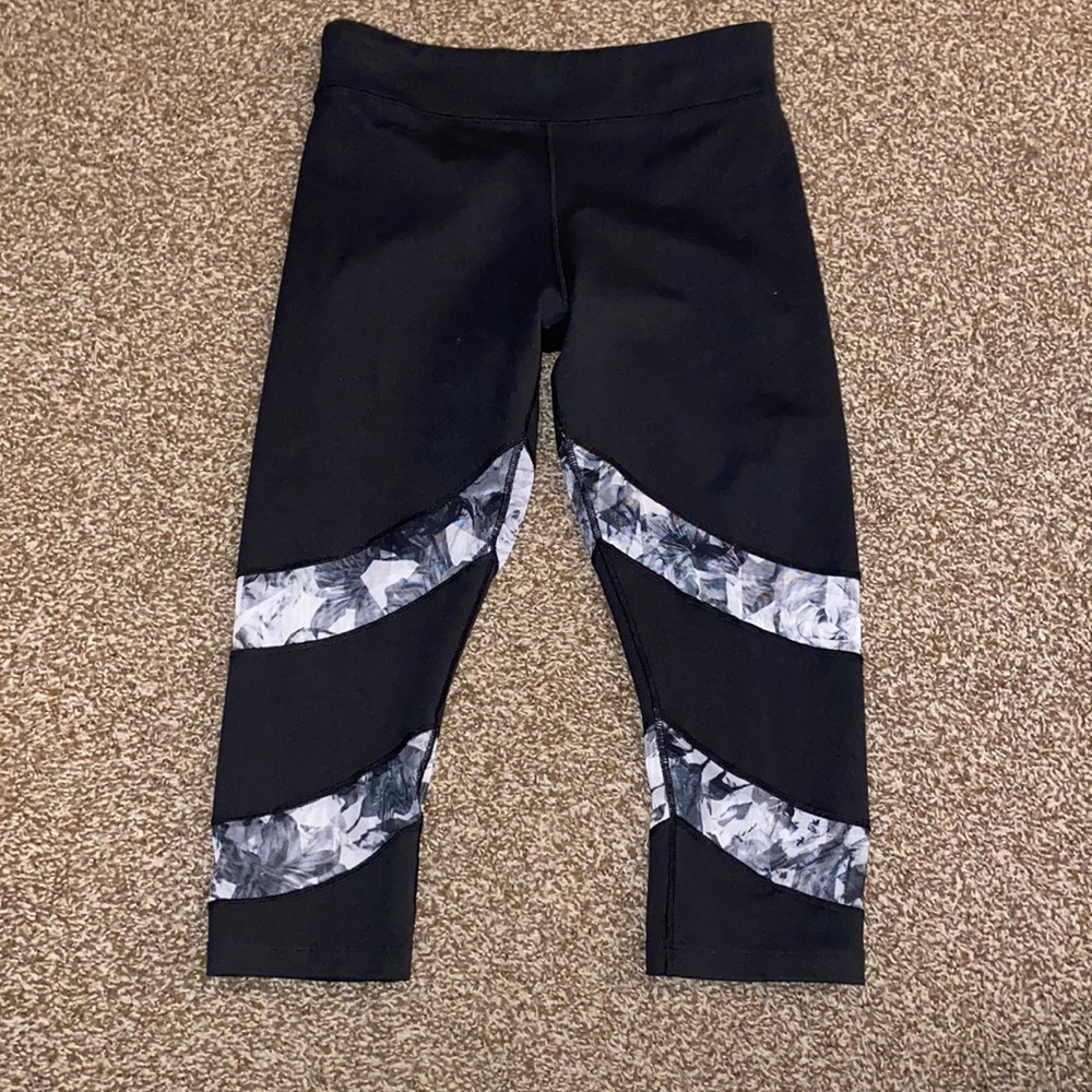 BCG Black Capri Leggings